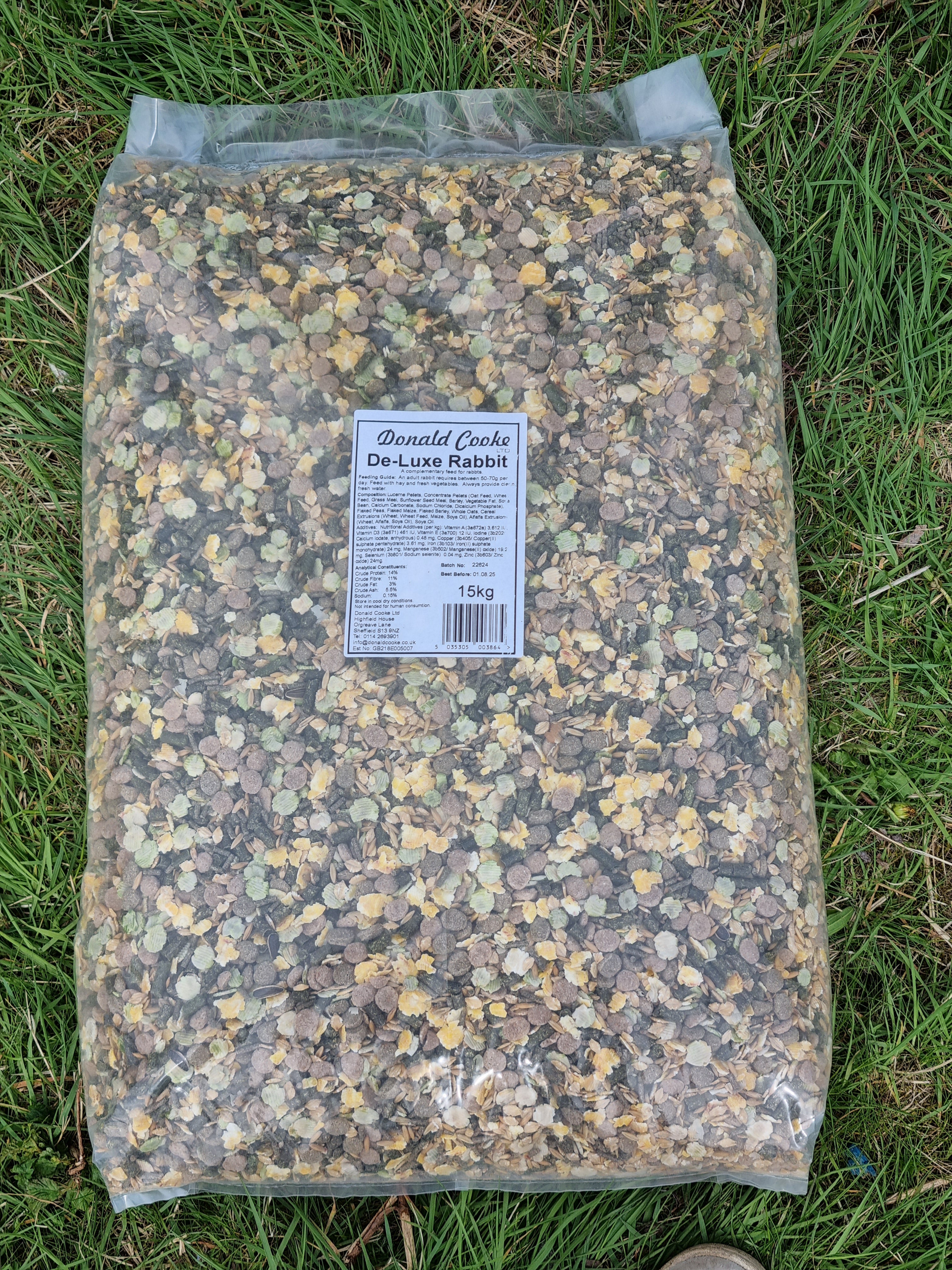 Mixed Rabbit Deluxe 15kg – Donald Cooke Ltd